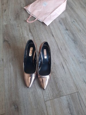 Photo of free Shoes 6 (N3)