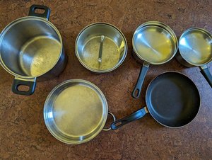 Photo of free Pots and pans (G42)