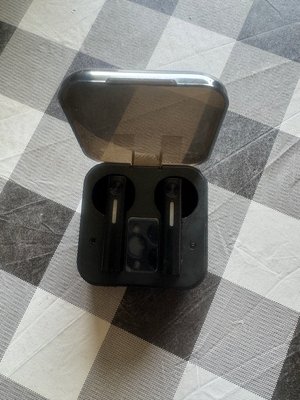 Photo of free Wireless earpods (North York)