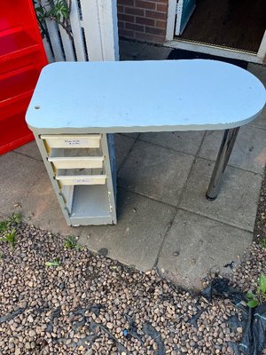 Photo of free Table (Ross-on-Wye HR9)
