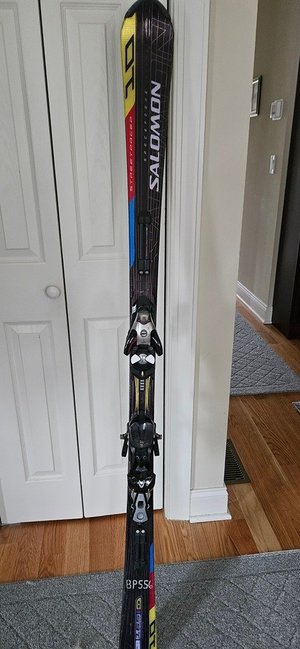 Photo of free 150 (5') Skis Salomon (Highlands, NJ)