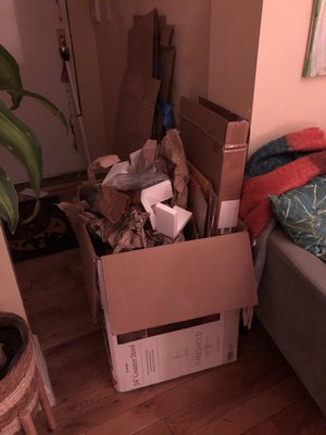 Photo of free moving boxes + packaging (Washington Heights)