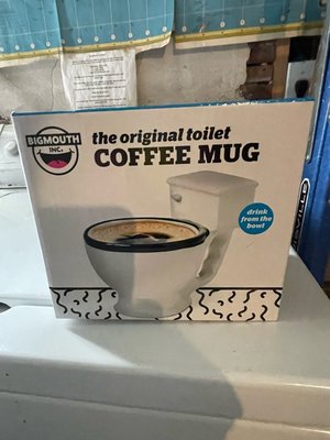 Photo of free “Toilet bowl” mug (Phinney Ridge)