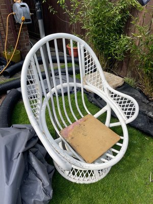 Photo of free Indoor/outdoor swivel chair (Prenton)