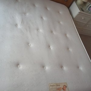 Photo of free King Size Mattress with fire safety labels (Grimsbury OX16)