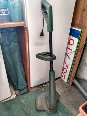 Photo of free Very old strimmer (Woodley SK6)