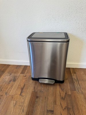 Photo of free Kitchen trash can (trash/recycling) (Berkeley)