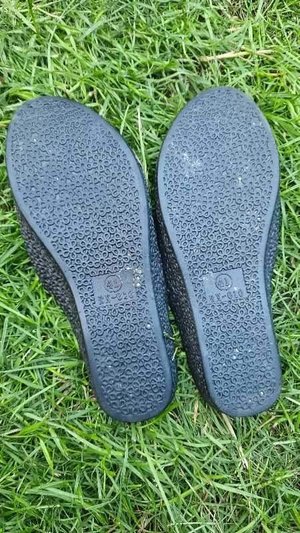 Photo of free Slippers (Abbey Wood SE2)