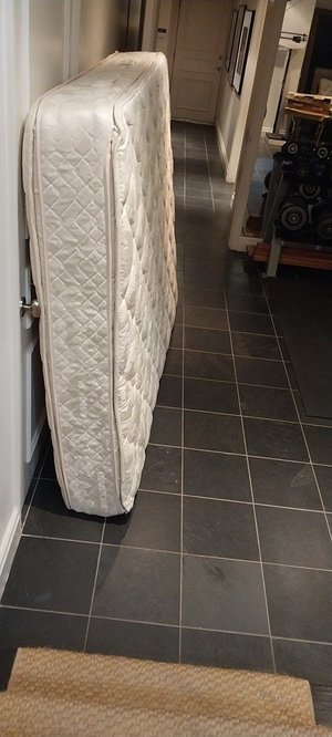 Photo of free Matress with box (34 hillholm road)