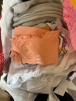 Photo of free Girls clothes (Clapham Common SW4)
