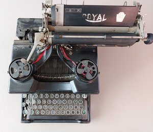 Photo of free Antique Royal Typewriter (Hamden)