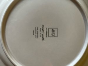 Photo of free Mikasa serving plate (Rego Park)