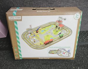Photo of free Toddler wooden road set (Neston near Station CH64)
