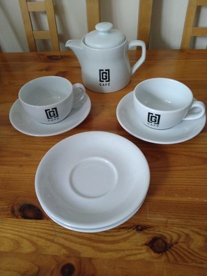 Photo of free Teapot, teacups and saucers(2) (Woodley RG5)