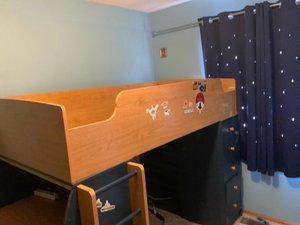 Photo of free bunk bed no mattress (Near west ridge rec center)