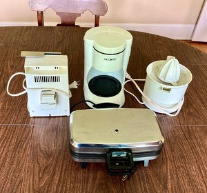 Photo of free Small Appliances (Bound Brook)