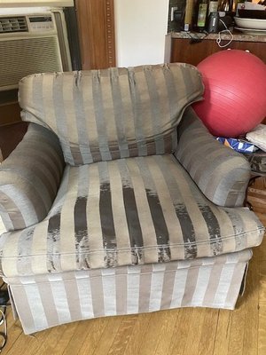 Photo of free Comfy easy chair from Shabby Chic (in front of 320 W 83 Street)