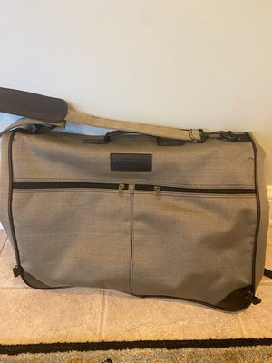 Photo of free Travel bag fr suits/dresses (West Catonsville)