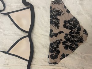 Photo of free Victoria’s Secret swimsuits (108 and Broadway)