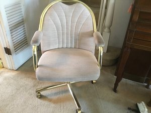 Photo of free Desk chair (Springfield (Delco))