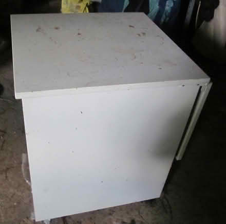 Photo of free office desk (IP10)