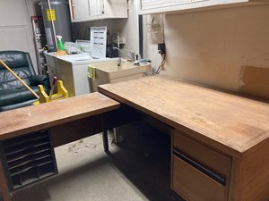 Photo of free large solid wood desk with return (West San Jose)