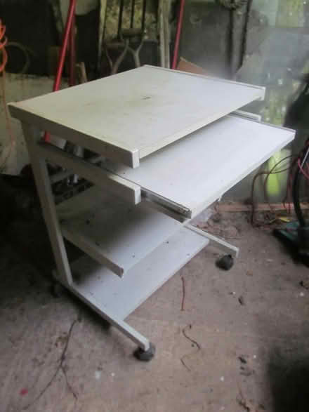 Photo of free office desk (IP10)