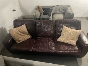 Photo of free Leather sofa (928 sylvan Ave Ann Arbor)