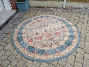 Photo of free Large circular floor rug (Nantwich CW5)