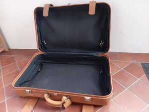 Photo of free suitcase (Nyetimber PO21)