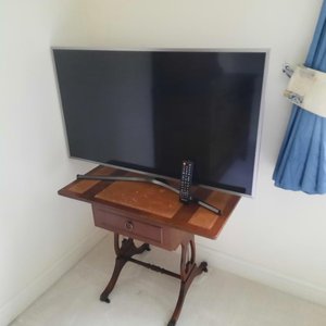 Photo of free Smart Samsung television (Thriplow SG8)