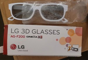 Photo of free LG 3D glasses x 3 pairs (Glasgow G42)
