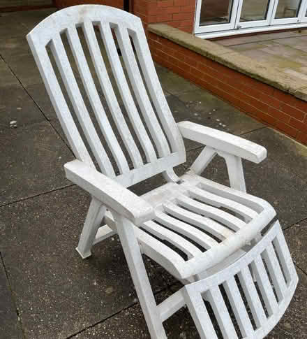 Photo of free 2 external plastic relaxing chairs; multifunctional (Scunthorpe DN15)
