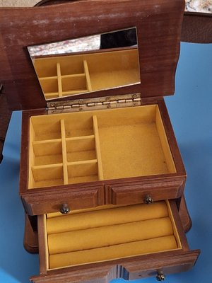 Photo of free Small Wooden Jewellery Box (Locks Heath SO31)