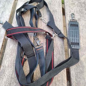 Photo of free hold-all bag straps (The Nurserylands TW12)