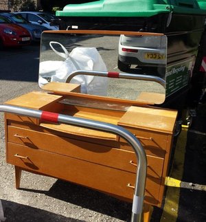 Photo of free Dressing table by bins (Not mine, do not ask) (Stockbridge EH4)
