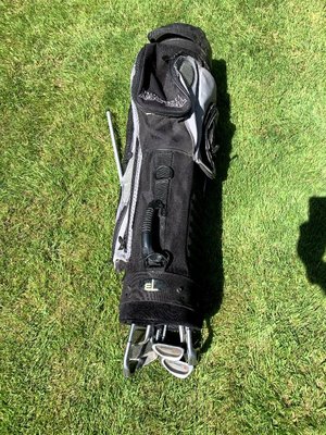 Photo of free Golf bag and clubs (Denmead PO7)