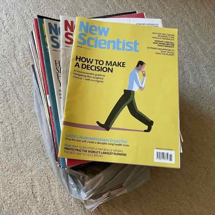 Photo of free New Scientist Magazines x 118 (Aughton Park L39) #1