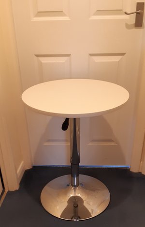 Photo of free Round bar table (SM6)