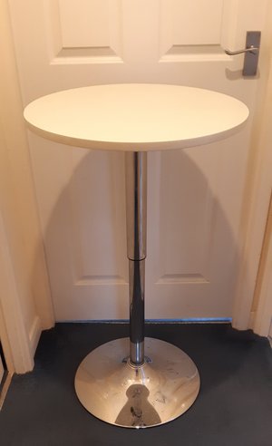 Photo of free Round bar table (SM6)