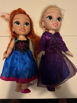Photo of free Elsa & Anna Dolls (Greenhill S8)