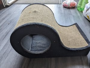 Photo of free Cat bed and scratch unit (North Bretton)