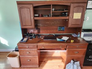 Photo of free Desk with hutch top (Billerica Near Saltbox Nursery)