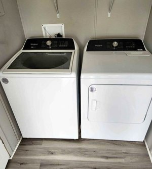 Photo of free Washer n dryer (Clinton twp)