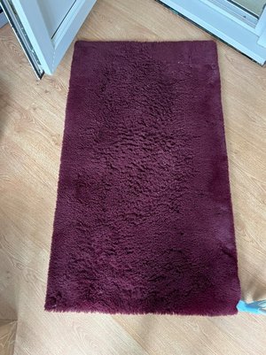 Photo of free Small Burgundy rug (Eastcote HA4)