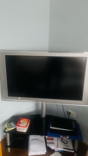 Photo of free Sony Bravia 40” TV With Stand (RM20)
