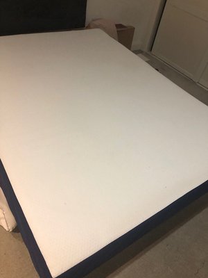 Photo of free King size memory foam mattress (LU2)