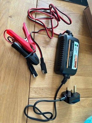 Photo of free Vehicle battery charger 2 (Falkirk FK1)