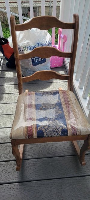 Photo of free Rocking chair (Everett)