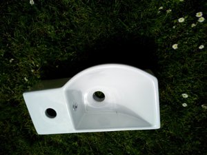 Photo of free Small basin. (Marlow SL7)